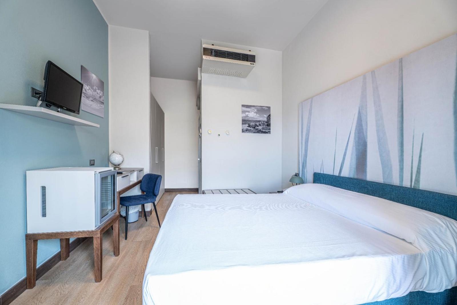 Hotel Baia Imperiale Spiaggia di Cavoli Esterno foto
