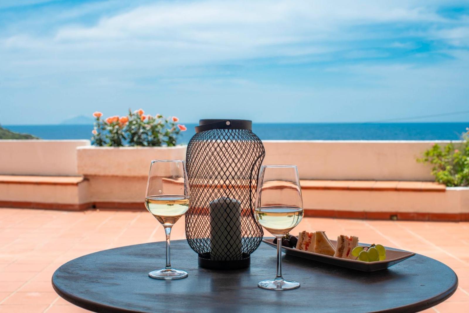 Hotel Baia Imperiale Spiaggia di Cavoli Esterno foto