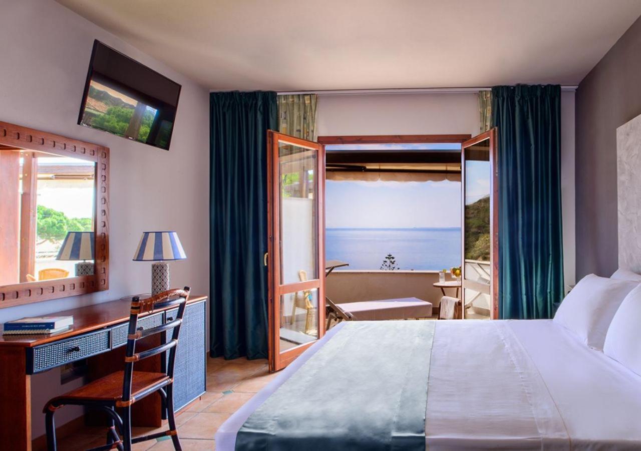 Hotel Baia Imperiale Spiaggia di Cavoli Esterno foto